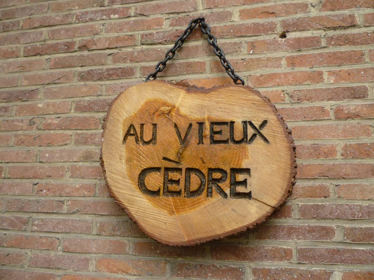 Bed and Breakfast Au Vieux Cedre Mouvaux Exterior foto